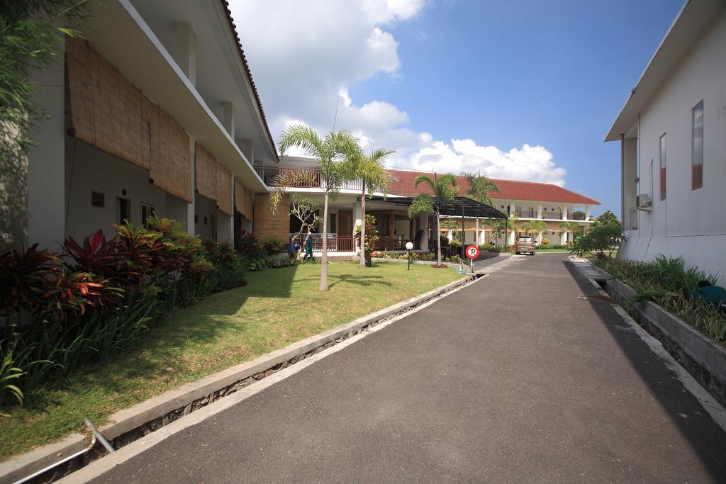 Narmada Convention Hall Hotel Mataram Buitenkant foto
