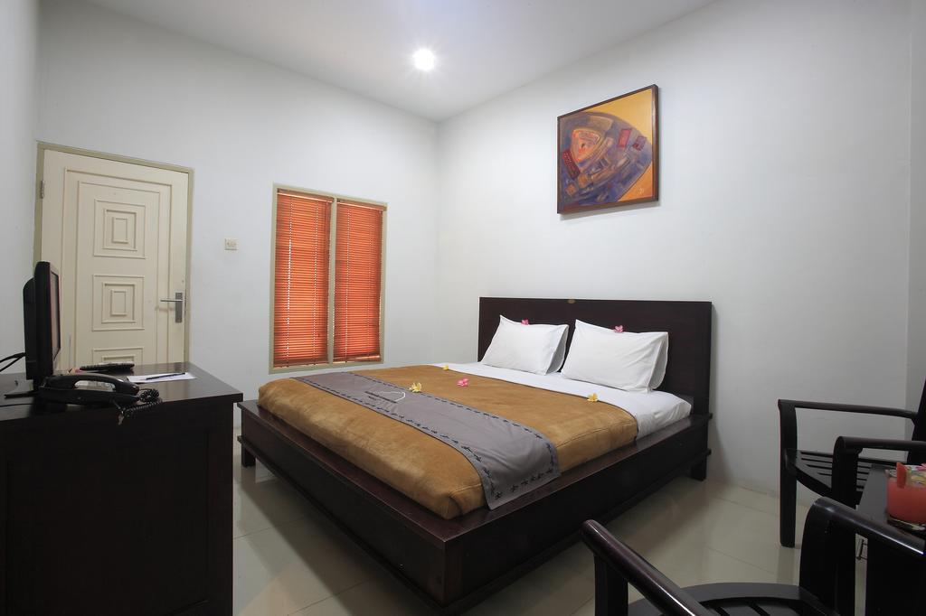 Narmada Convention Hall Hotel Mataram Buitenkant foto